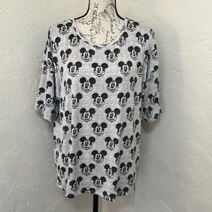 DISNEY Pajama Top Mickey Light Gray & Black 
Size Large (12-14)